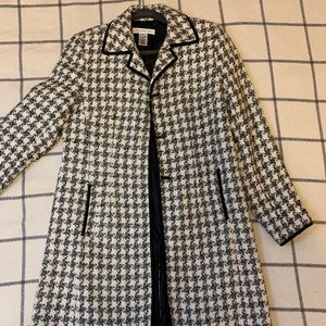 Houndstooth light coat